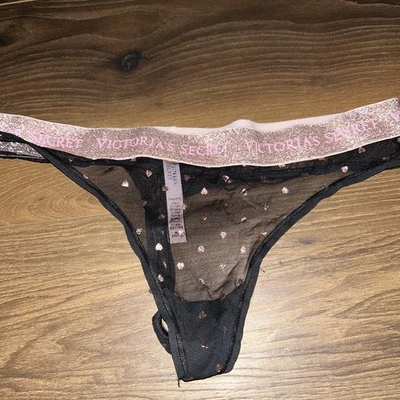 Victoria's Secret Con Corazones, Panty descarado M Foto 1 de 3