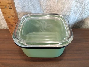 VINTAGE Stewart Warner Refrigerator Green Enamel & Glass Lid Dish - Picture 1 of 16