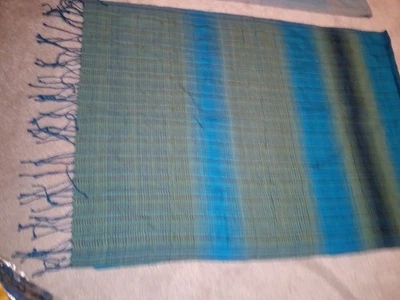 Mantel vintage de mezcla de algodón de colores verde azulado y verde hecho en la India 76* X 29"" nuevo en stock Foto 1 de 4