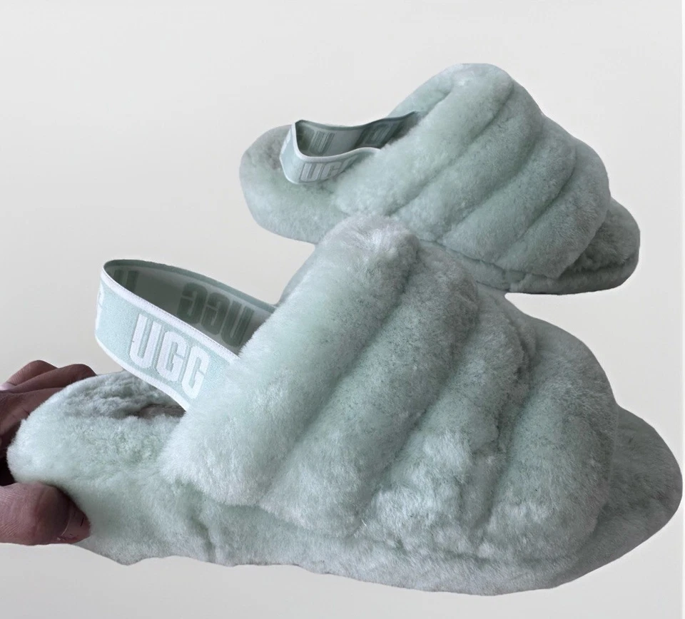 UGG PELUSA YEAH SLIDE RETRO COMO NUEVO MOCASÍN SANDALIAS ZAPATOS PLANOS TALLA 7 Foto 1 de 4