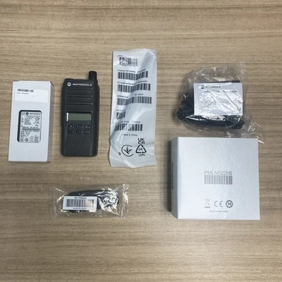 Motorola CP100D VHF Digital Portable Radio 136-174 MHz Model# AAH87JDH9JA2AN - Image 1 of 4