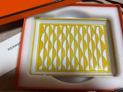 Hermes Soleil d'Hermes Square Plate 16 cm x 12 cm yellow porcelain - Image 1 of 2