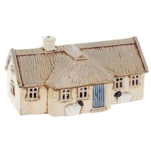 Village Pottery Croft House Thatch Straw Tealight Holder 342592 - Picture 1 of 1
