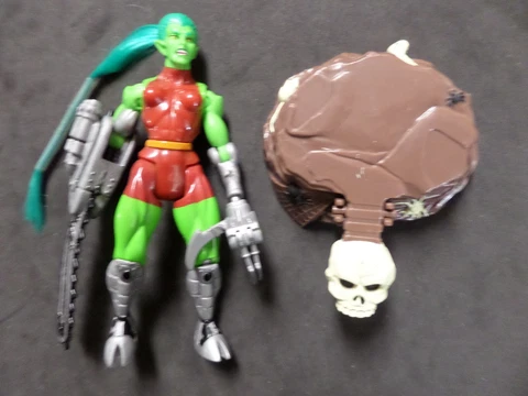 Vintage 1997 Toy Biz Marvel Incredible Hulk Outcasts Chainsaw Action Figure Cover