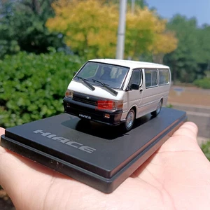 1/43 Toyota Hiace Bus Diecast Model White Color - Picture 1 of 7