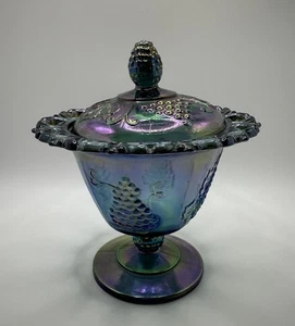 Vintage Indiana Glas Ernte Traube irisierend blau bedeckt Standfuß Süßigkeitenschale - Bild 1 von 4