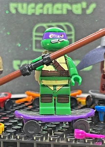Custom LEGO TEENAGE MUTANT NINJA TURTLES Set of 6 COMPLETE w/SKATEBOARDS+PIZZAS! - Picture 1 of 16