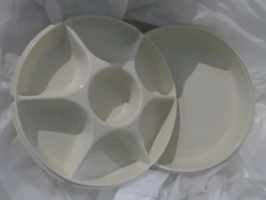 VTG Tupperware Divided Veggie Relish Party Tray with Lid 1665 1666 - 2 Piece Set - Picture 1 of 4