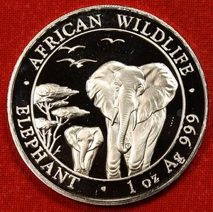 2015 African Wildlife Series Elephant design 1 oz .999 Silver Bullion Coin - Picture 1 of 2
