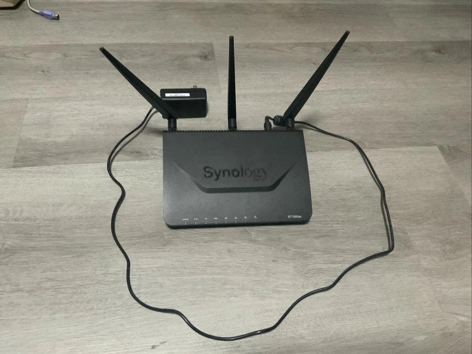 Router inalámbrico Synology RT1900ac Foto 1 de 1