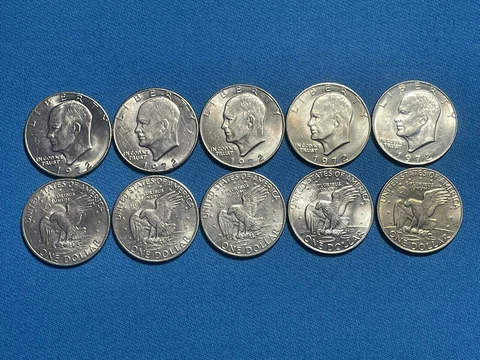 10, CLEAN 1972 ~ Ike “Silver dollars” Lot of 10. Good Condition, All Clad Cover