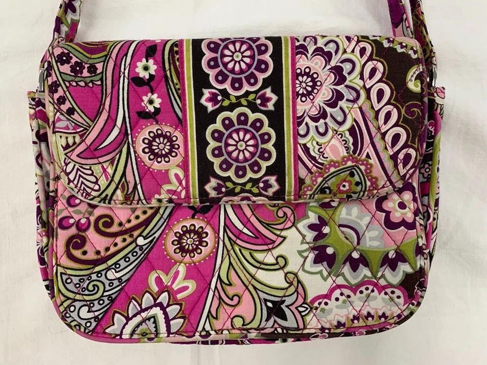Сумка через плечо Vera Bradley Very Berry Rachel сумочка пейсли розовая стеганая с цветочным рисунком - Изображение 1 из 1