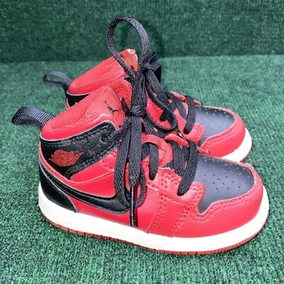 Nike Jordan 1 Mid Reverse Bred ~ Sapatos infantis tamanho 6C ~ Vermelho preto ~ 640735-660 - Imagem 1 de 4