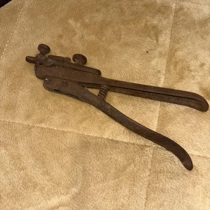 Antique Metal Saw Set Tool - Picture 1 of 6
