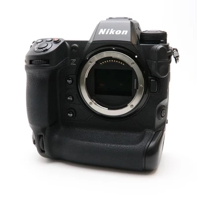 Nikon Z9 45.7MP Spiegellose Vollformatkamera Body Shutter Count 12955 - Bild 1 von 4