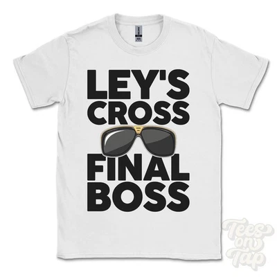 CAMISETA LEY'S CROSS FINAL BOSS Divertida Regalo Navidad Crediton Devon Inglaterra Ibiza - Imagen 1 de 2