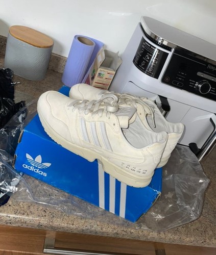 Scarpe da ginnastica Adidas taglia 8