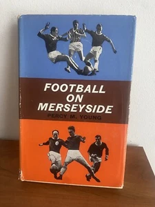 Football on Merseyside, Percy M Young 1964 - sehr guter Zustand - Bild 1 von 4