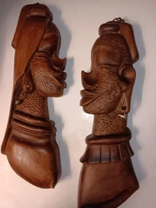 Antiguas cabezas africanas de madera tallada tribales perfiles tiki decoración de pared años 60 vintage - Imagen 1 de 8