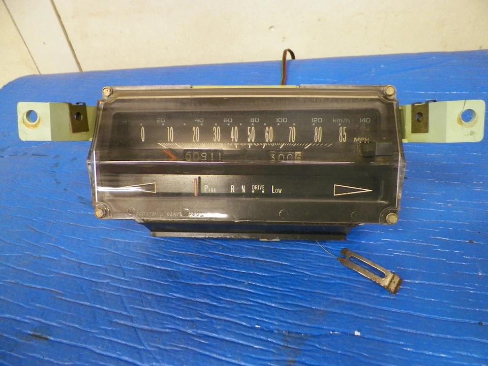 1977-1979 Cadillac Deville Fleetwood спидометр - Изображение 1 из 4