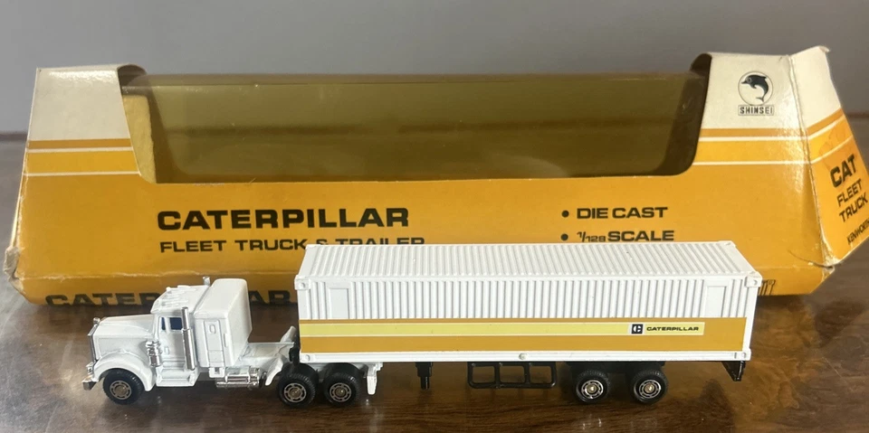 Caterpillar Fleet Truck & Trailer Shinsei Model / 1:128 Scale die-cast in Box - Image 1 of 4