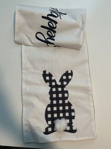 Easter Table Runner - Picture 1 of 3