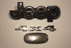 2014 2015 2016 Jeep Grand Cherokee Overland 4x4 Rear Lift Tail Gate Emblem Set - Foto 1 di 1