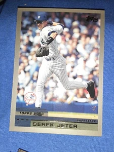 2000 Topps Derek Jeter #15 Baseball Card New York Yankees HOF MVP MLB LEGEND MT - Picture 1 of 1