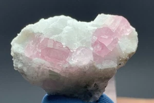 Muestra de cristal de turmalina rosa natural de 37 quilates de Afganistán  - Imagen 1 de 6