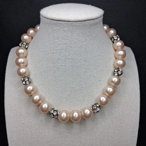 Vintage Faux Pearl And Clear Rhinestone Beads Necklace. 14.738 - Picture 1 of 5
