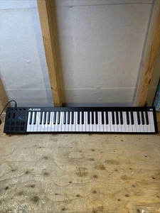 Alesis V61  61-Key USB/MIDI Keyboard - Black Tested Working - Picture 1 of 21