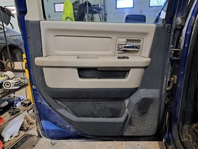 Ram1500 Lh 2011 lado del conductor puerta trasera interior panel de moldura negro/gris V9v3 Foto 1 de 4