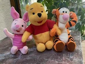 Vintage 1997 Mattel Winnie the Pooh, Tigger, Piglet Holding Hands Plush Set Of 3 - Picture 1 of 12