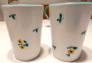 2 schöne Becher, für 200 ml " Gmundner Keramik - Streublumen " handbemalt - Bild 1 von 12