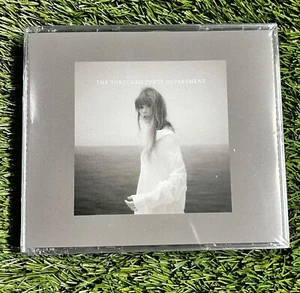 Taylor Swift The Tortured Poets Department Deluxe CD + ""The Albatross"" IN DER HAND - Bild 1 von 2