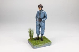 Figurino Tazio Nuvolari Pilota Alfa Romeo dipinto a mano P3 CMC 1/18 - Foto 1 di 7