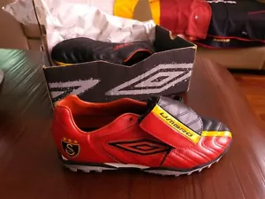Brand New Ultra Rare 2004 Galatasaray Umbro Mens Futsal Shoes Size: US 10.5 - Picture 1 of 8