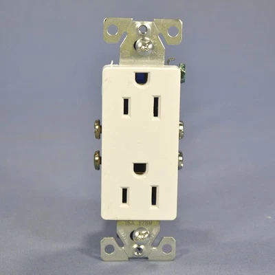 Cooper White Decorator Receptacle Duplex Outlet NEMA 5-15R 15A 125V Bulk 1107W - Image 1 of 4
