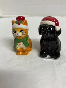 Cracker Barrel Christmas Cat & Dog Salt & Pepper Shaker Set 2025 FREE SHIP - Picture 1 of 4