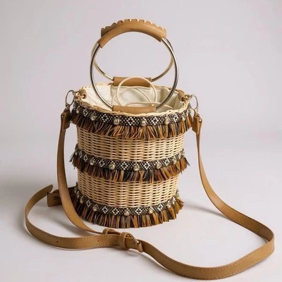 Bolso C&C California Bucket Flecos de Paja Estrás Cartera Bandolera Doble Asa Foto 1 de 4