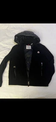 Cárdigan Moncler Negro Relleno Lana Tejido Con Capucha Talla Mediana Hecho en Italia Foto 1 de 4