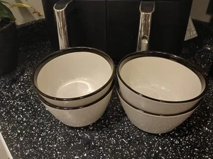 HABITAT MÜSLISCHALEN MIT SCHWARZEM RAND X 4 - GEBRAUCHT - Bild 1 von 3