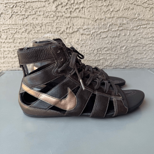 RARI sandali gladiatore stringati Nike 2009 da donna taglia 8 marrone bronzo 378502