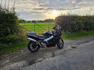 1999 Honda VFR 800 FI-X K-tech Nitron SH847 GIVI - Picture 1 of 9