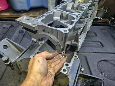 Yamaha wave runner GP1200R        CRANKCASE CRANK CASE CASES LOWER END *CHIPPED* - Image 1 of 4