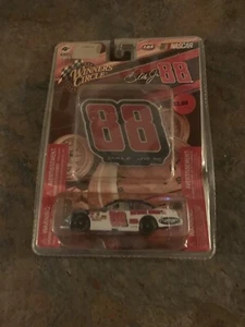 Dale Earnhardt Jr 88 Auto National Guard Winners Circle 1:64 im Paket - Bild 1 von 1