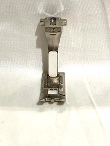 BERNINA MANUAL BUTTONHOLE FOOT No 452 - OLDER MODELS 600,700 & 800 SERIES - Picture 1 of 6