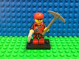 Lego Mountain Climber Minifigure Collectible Series 11 71002 CMF HTF Rare Lot - Picture 1 of 4