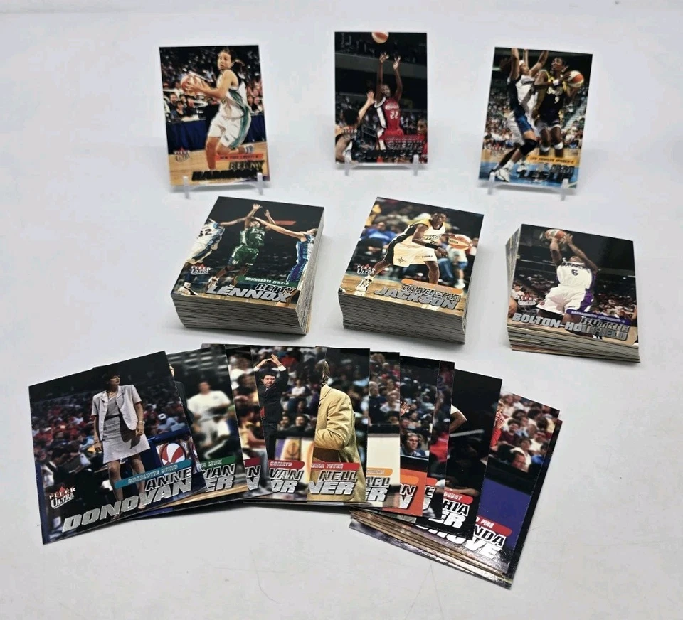 2001 Fleer Ultra WNBA Basketball Basic 123 Card Set (No Chase Rookies 124-150) - Image 1 of 4