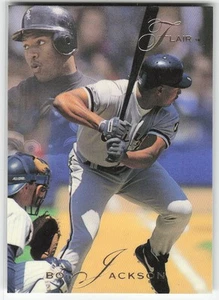 1993 Flair #186 Bo Jackson BASEBALL Chicago White Sox - Picture 1 of 2